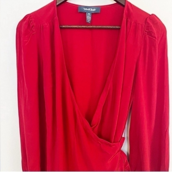 Modcloth As We're Wrapping Up Red Long Sleeve Blouse Size XS NEW Tie Waist - Picture 2 of 8